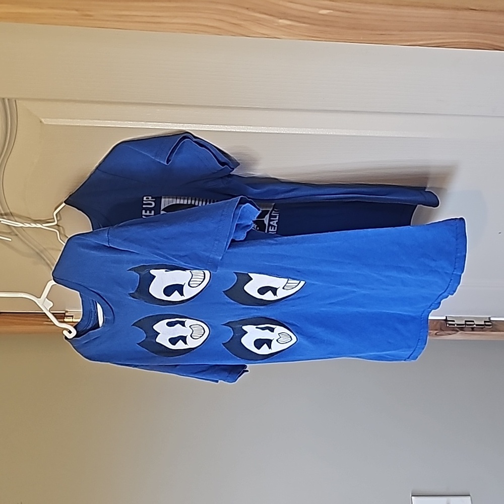 LOT of 2 Bendy shirts size small